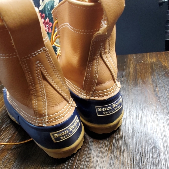 Women's Bean Boots by L.L.Bean 8" - Picture 5 of 8